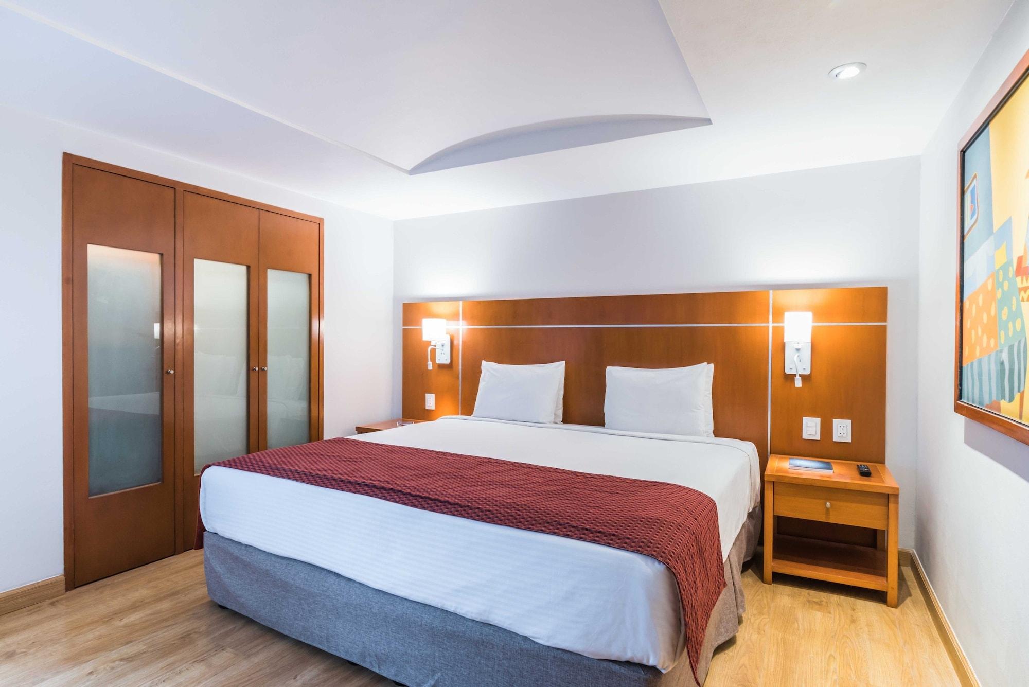 Eurostars Zona Rosa Suites Mexico City Luaran gambar A bedroom at the hotel