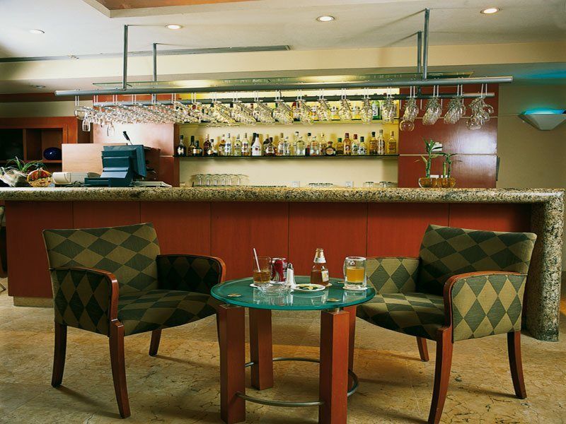 Eurostars Zona Rosa Suites Mexico City Luaran gambar A bar in a hotel